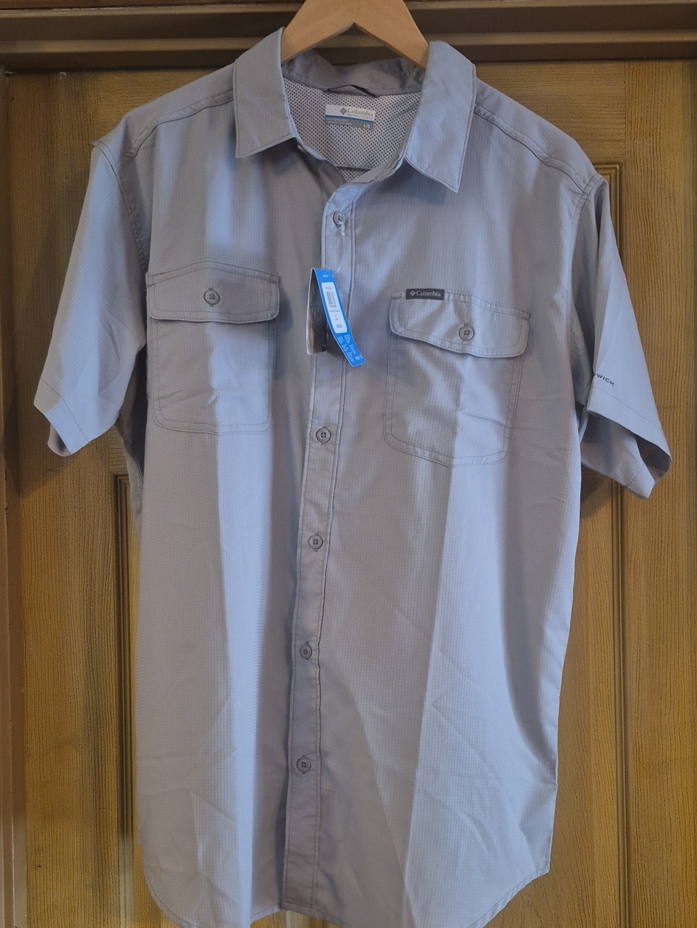 Columbia Short Sleeve Omni Wick Air Vent Button Up Grey Mens Size Large Unisex